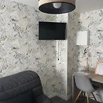 Hotel Logis Restaurant Cazes Arazat Laissac