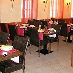 Logis Restaurant Cazes Arazat 3*