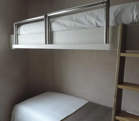 Logis Restaurant Cazes Arazat Hotel 3*