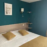 Hotel Logis De France Cazes Arazat