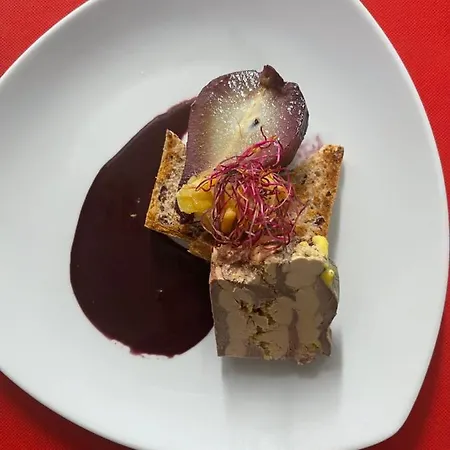 Hotel Logis Restaurant Cazes Arazat Laissac