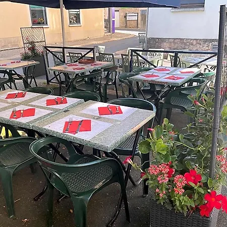 Logis Restaurant Cazes Arazat 3* Laissac