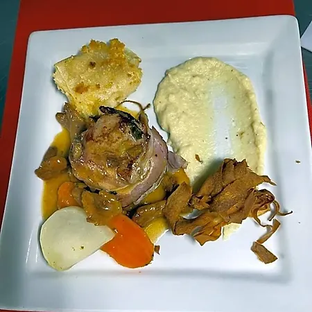 Hotel Logis Restaurant Cazes Arazat 3*