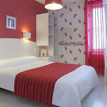 Logis Restaurant Cazes Arazat Laissac