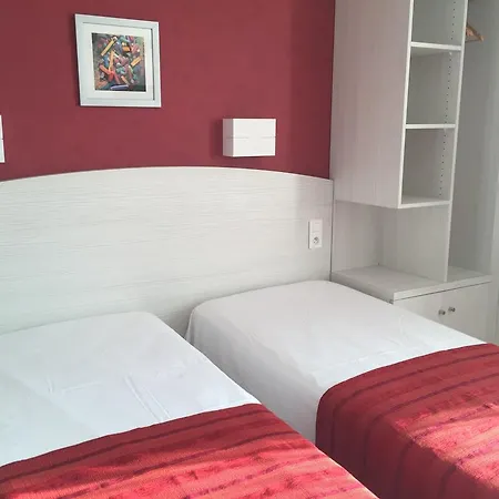 Logis Restaurant Cazes Arazat Hotel 3*