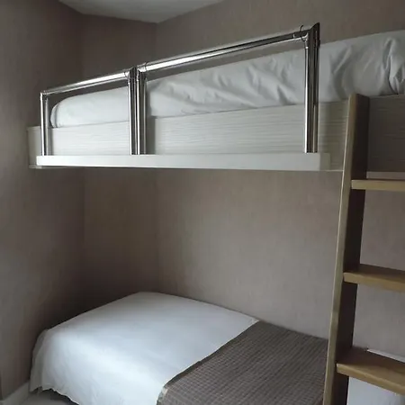 Logis Restaurant Cazes Arazat Hotel 3*