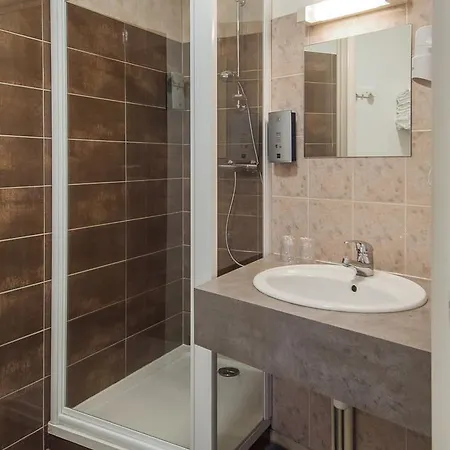 Hotel Logis De France Cazes Arazat Laissac