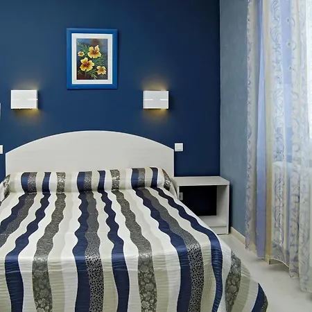 Logis Restaurant Cazes Arazat Hotel 3*