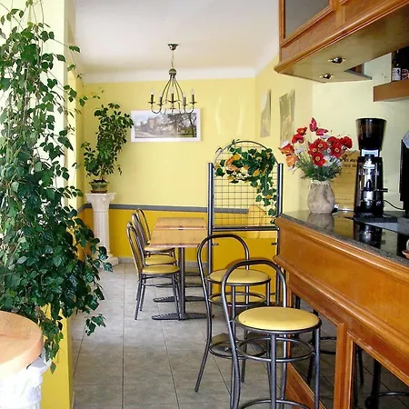 Hotel Logis Restaurant Cazes Arazat 3*