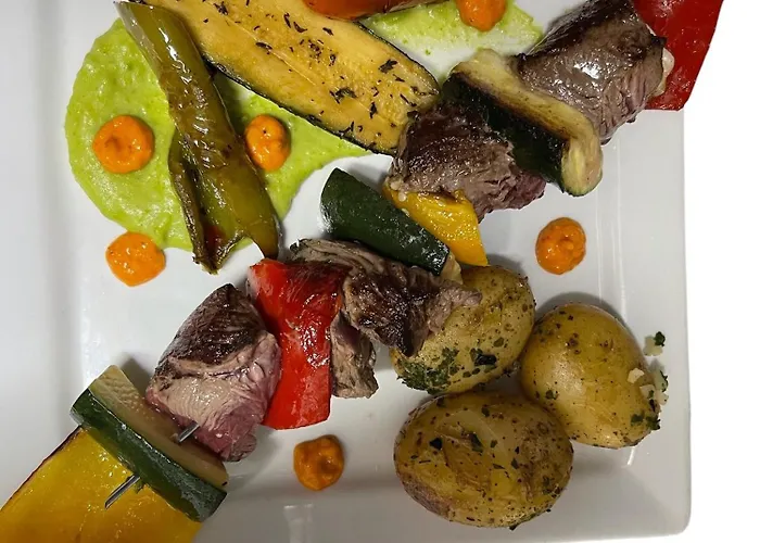 Logis Restaurant Cazes Arazat Hotel 3*