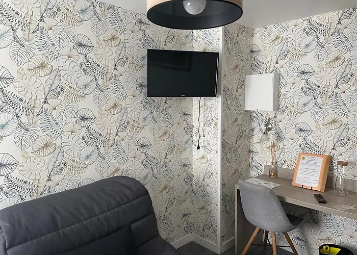 Hotel Logis Restaurant Cazes Arazat Laissac