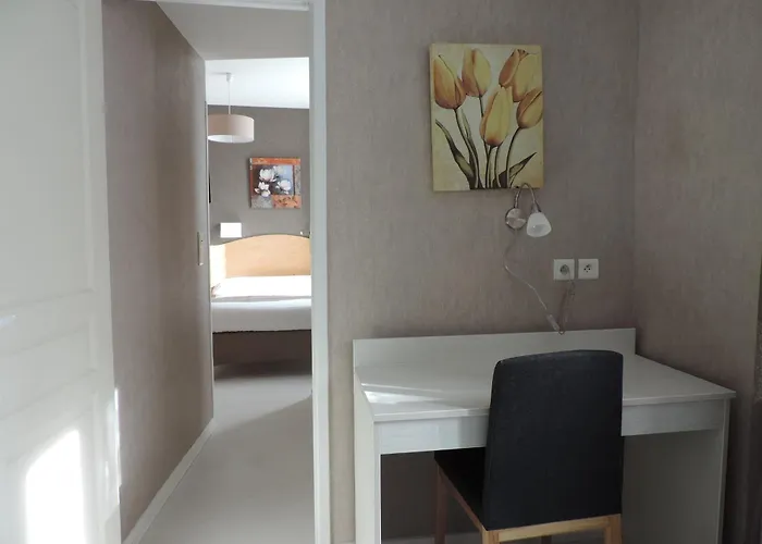 Logis Restaurant Cazes Arazat Hotel